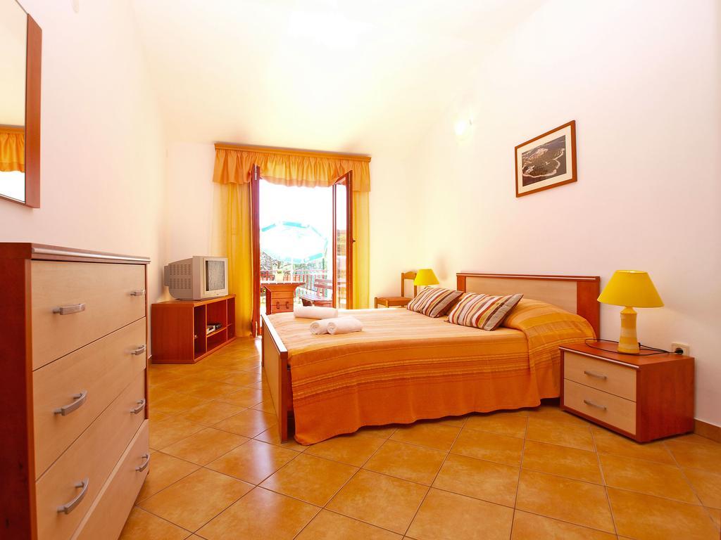 Apartment Lidija 1305 *
